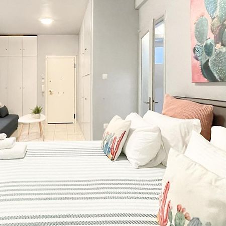 Cute 1Br Apt With Balcony In The Heart Of The City เอเธนส์ ภายนอก รูปภาพ