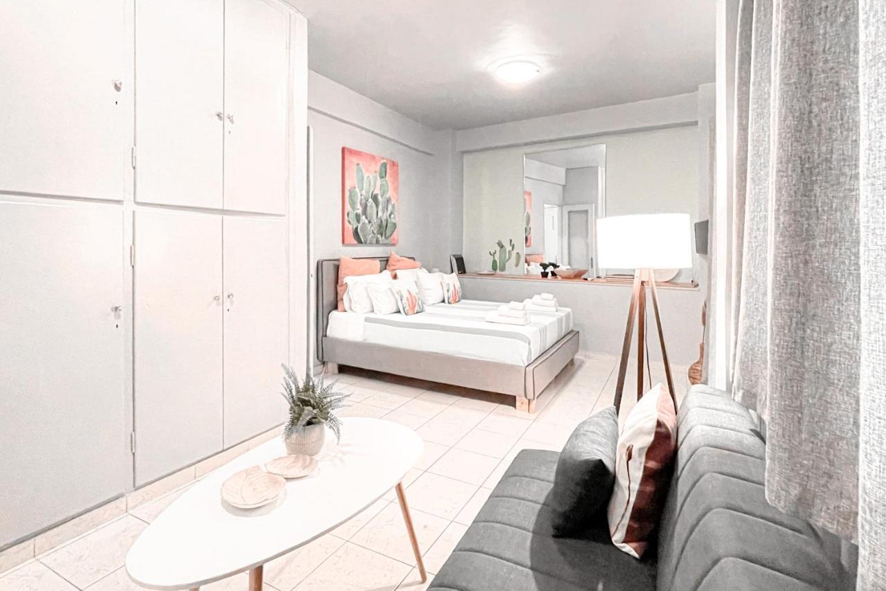 Cute 1Br Apt With Balcony In The Heart Of The City เอเธนส์ ภายนอก รูปภาพ