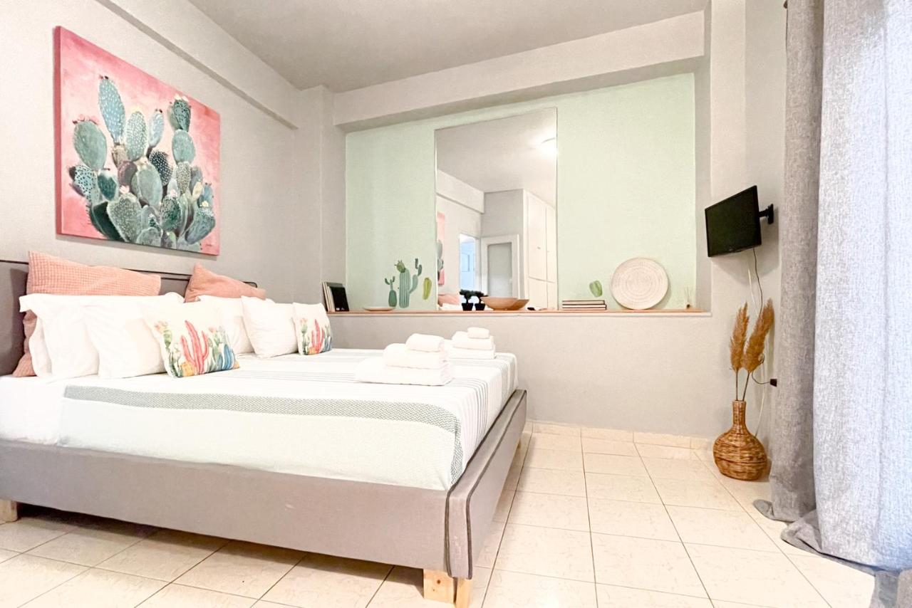 Cute 1Br Apt With Balcony In The Heart Of The City เอเธนส์ ภายนอก รูปภาพ