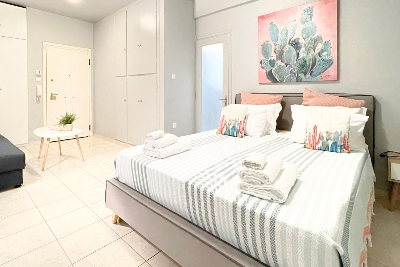 Cute 1Br Apt With Balcony In The Heart Of The City เอเธนส์ ภายนอก รูปภาพ